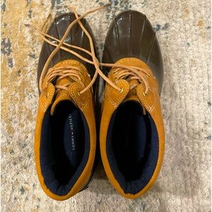Tommy Hilfiger duck boots. 7 medium. Dark brown.